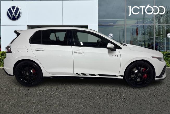 Volkswagen Golf Photo 4