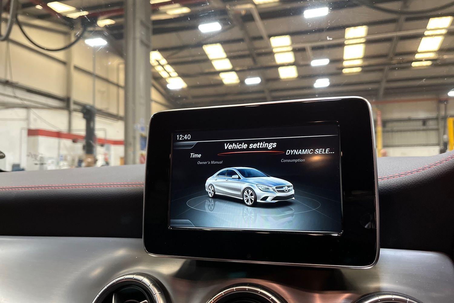 Mercedes-Benz CLA Photo 33
