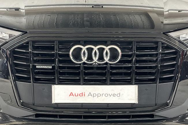 AUDI Q7 Photo 39