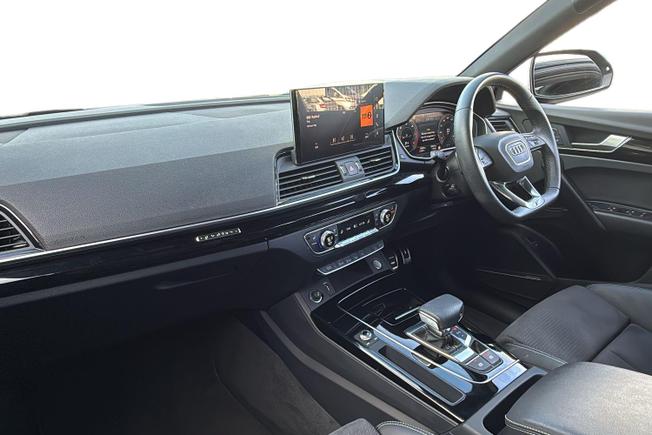 AUDI Q5 Photo 2