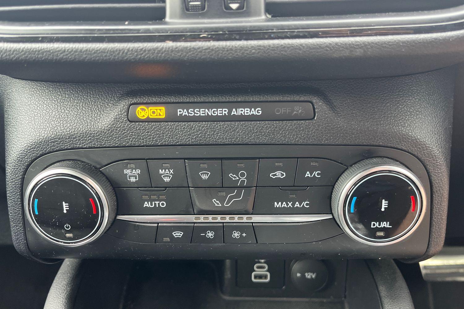Ford KUGA Photo 33