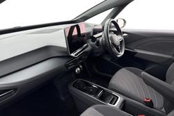 VOLKSWAGEN ID.3 Photo 2