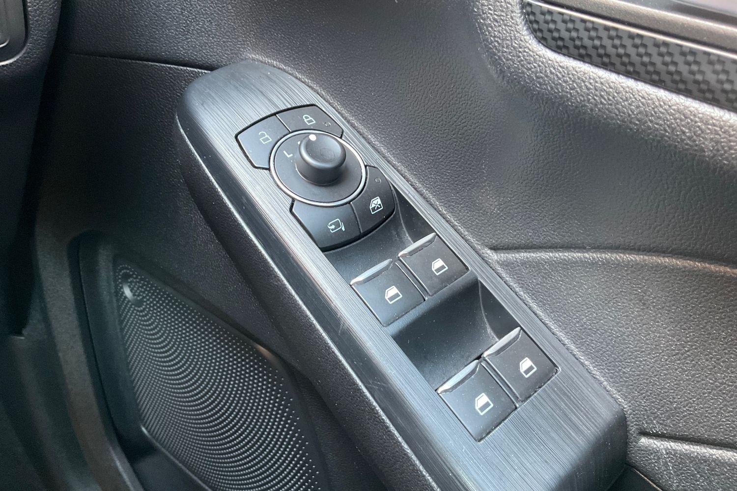 Ford KUGA Photo 15
