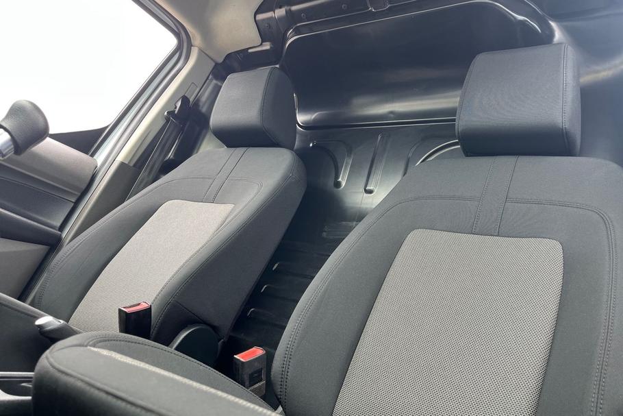 Used Ford TRANSIT CONNECT YO73XBF 30