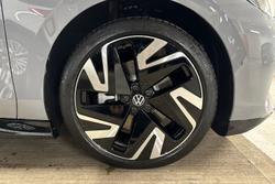 VOLKSWAGEN Id.7 Photo 5