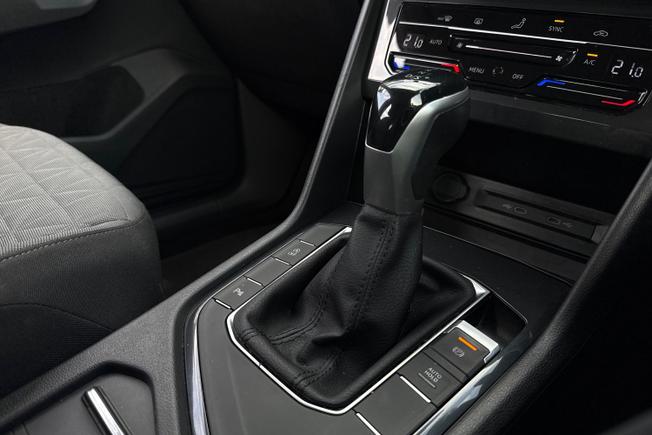 VOLKSWAGEN Tiguan Photo 22