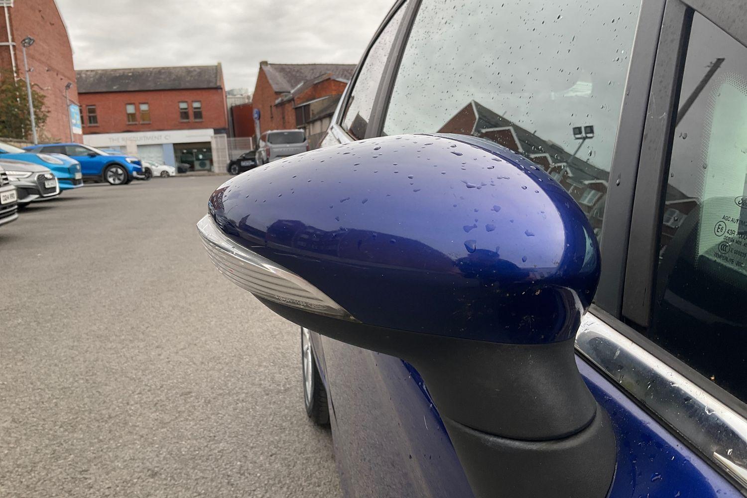 Ford FIESTA Photo 35