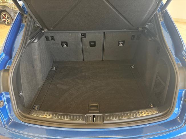 PORSCHE Macan Photo 19