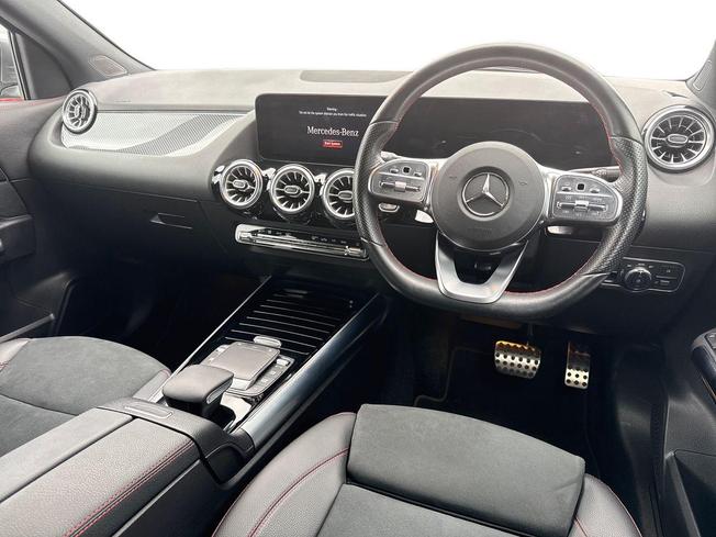 MERCEDES-BENZ GLA Photo 11
