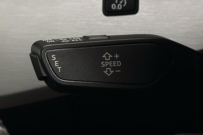 AUDI S4 Photo 32
