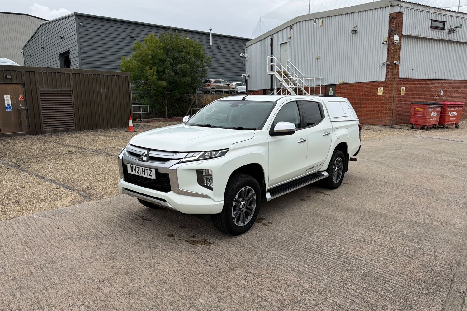 Mitsubishi L200 Photo 24