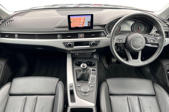 AUDI A4 Photo 10