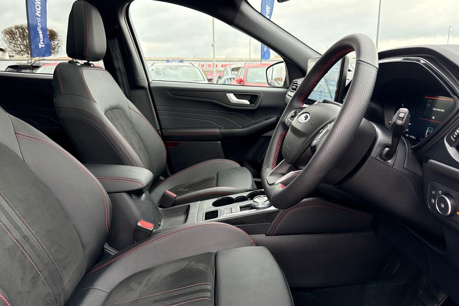 Ford KUGA Photo 16
