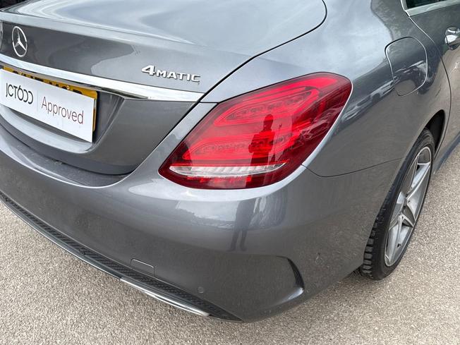 MERCEDES-BENZ C Class Photo 18