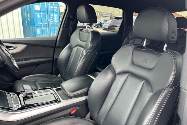 Audi Q7 Photo 44