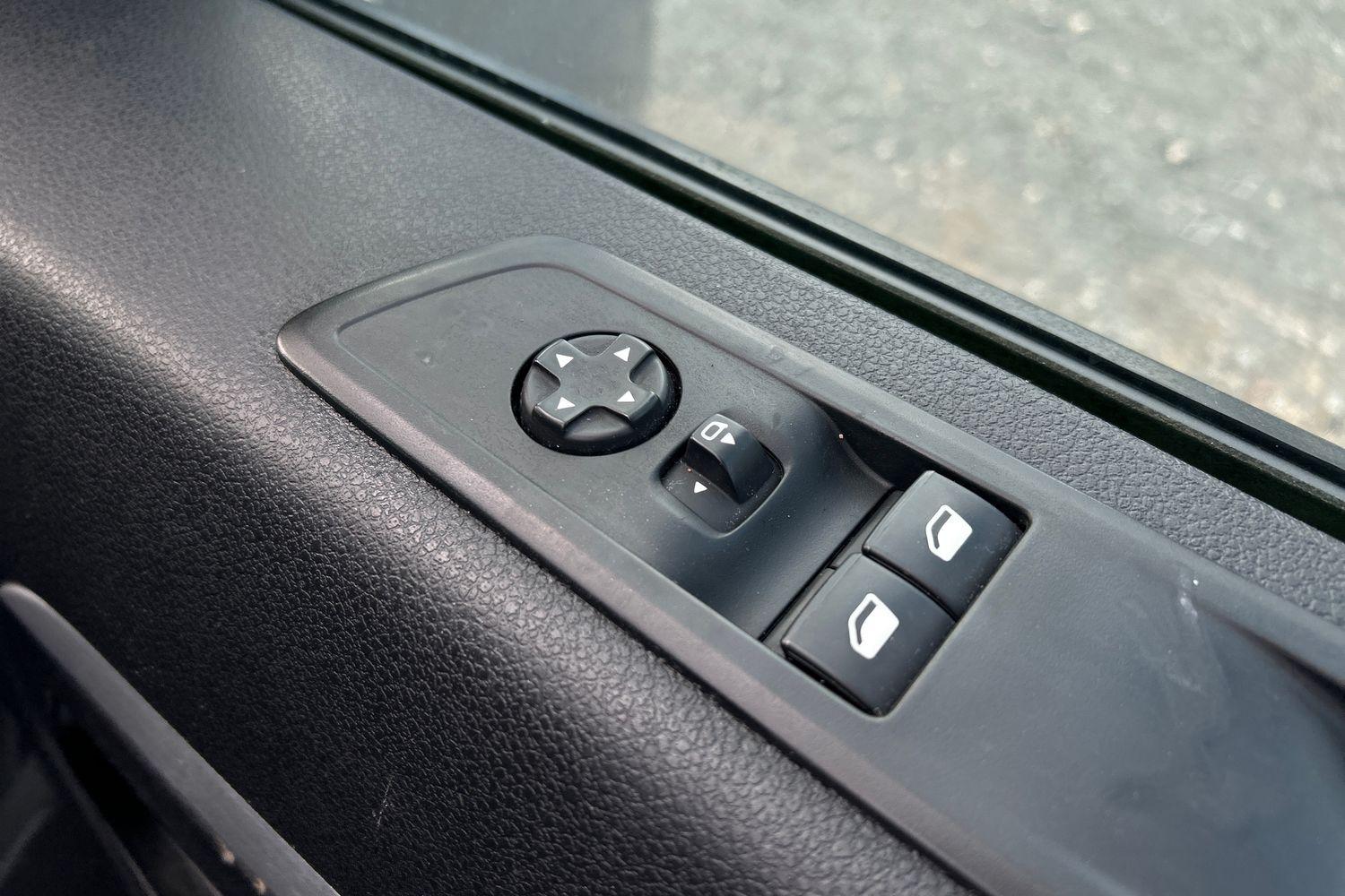 Peugeot TRAVELLER Photo 29
