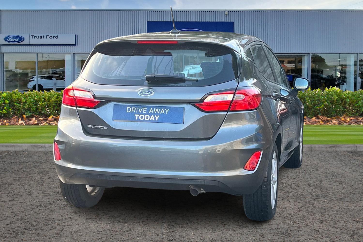 Ford FIESTA Photo 3