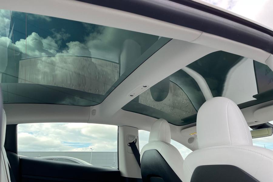 TESLA Model 3 Photo autoimg-695f0f619c26a74d82748043165f09450ec5a1aa.jpg