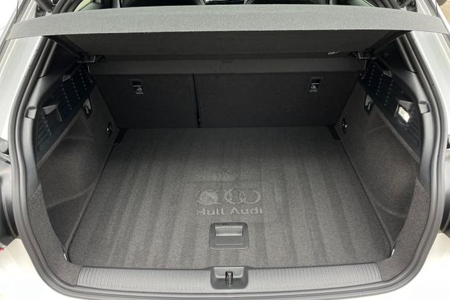 AUDI Q2 Photo 12