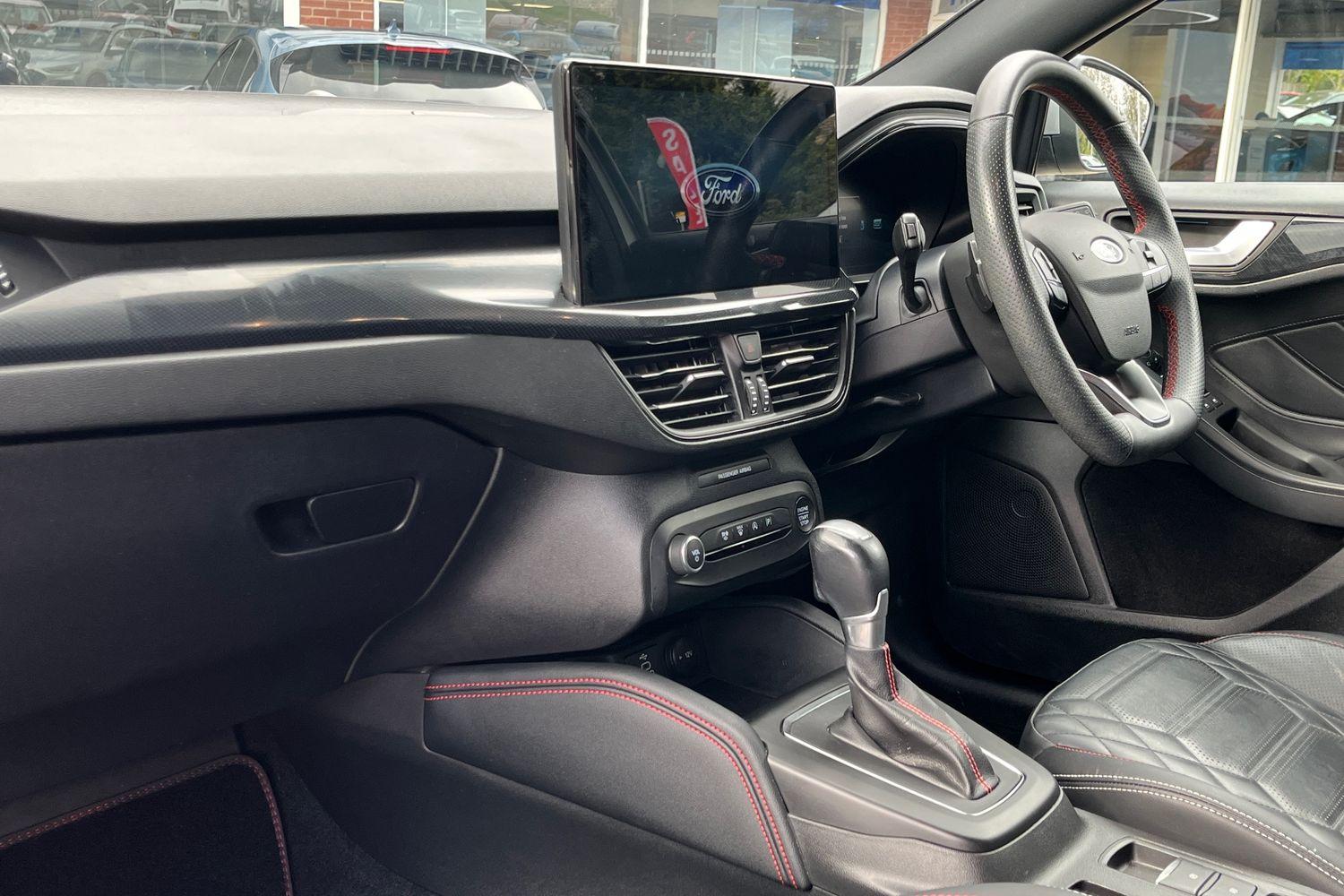 Ford FOCUS Photo 17