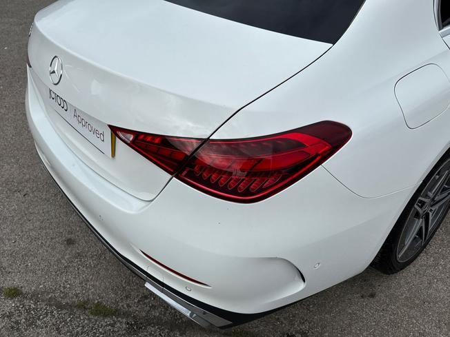 MERCEDES-BENZ C Class Photo 22