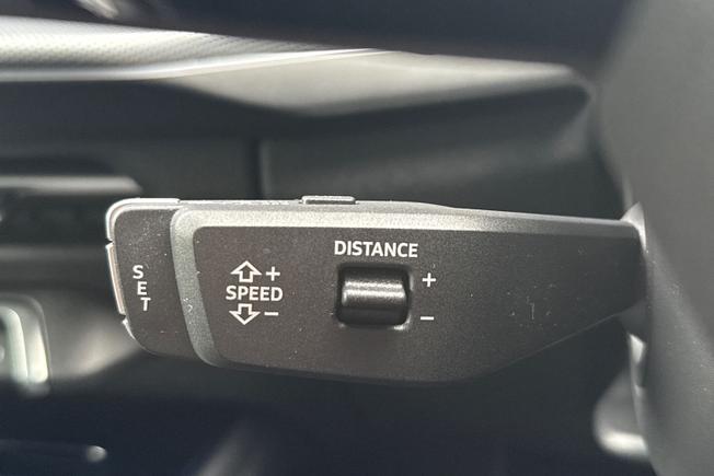 AUDI Q3 Photo 38
