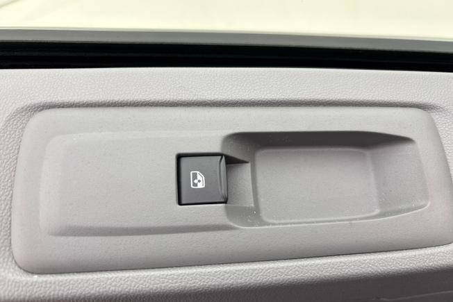 VOLKSWAGEN E-Transporter Photo 31