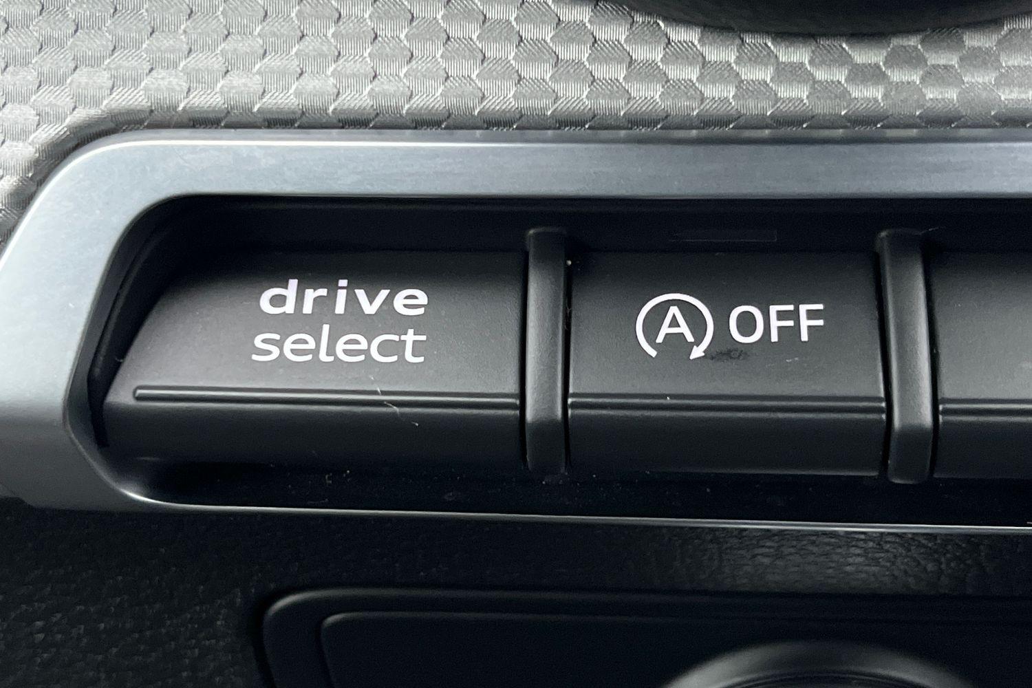 Audi Q2 Photo 32