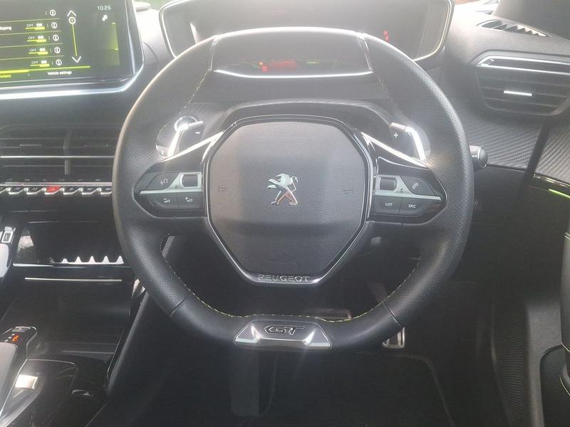 Used Peugeot 2008 NU70AUT 32