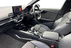 AUDI A4 Avant Photo 2