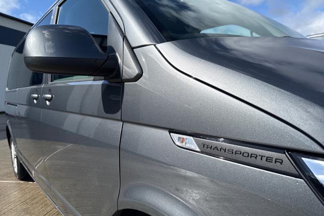 Volkswagen Transporter Shuttle Photo 20