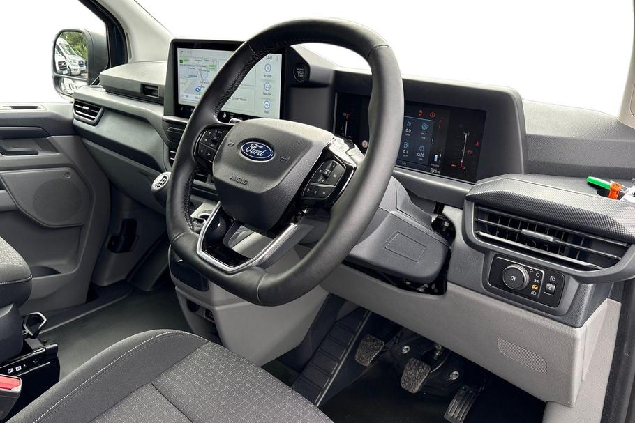 Used Ford Transit Custom YM25XGK 14