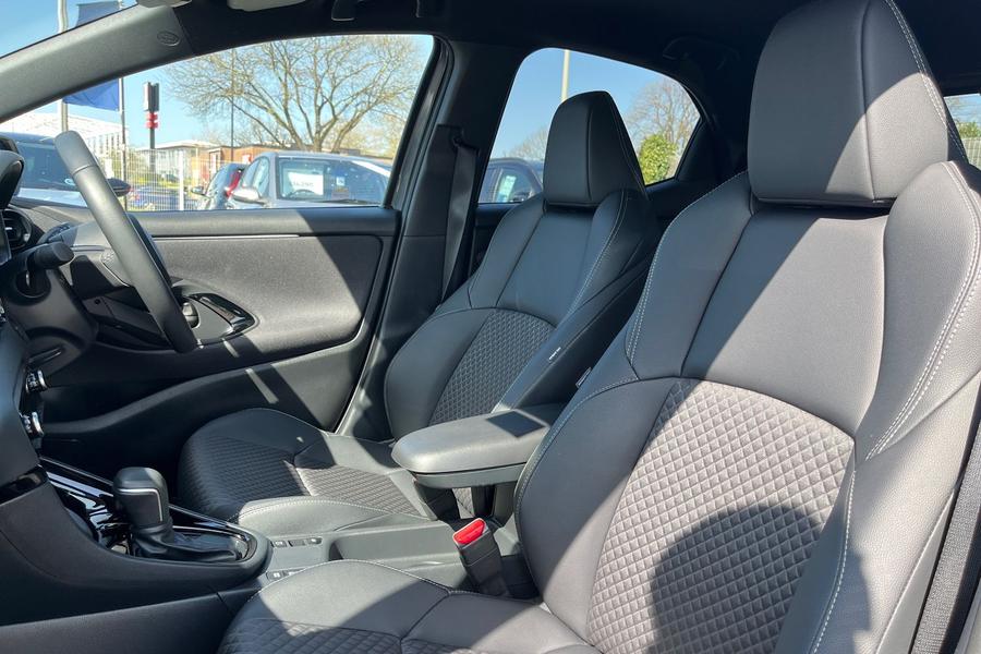 Toyota YARIS Photo autoimg-69897a92de30cf4a8bfb4e6f3adb6049c5efde17.jpg