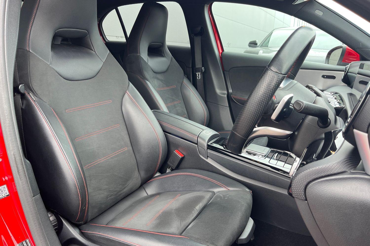 Mercedes-Benz A CLASS Photo 16