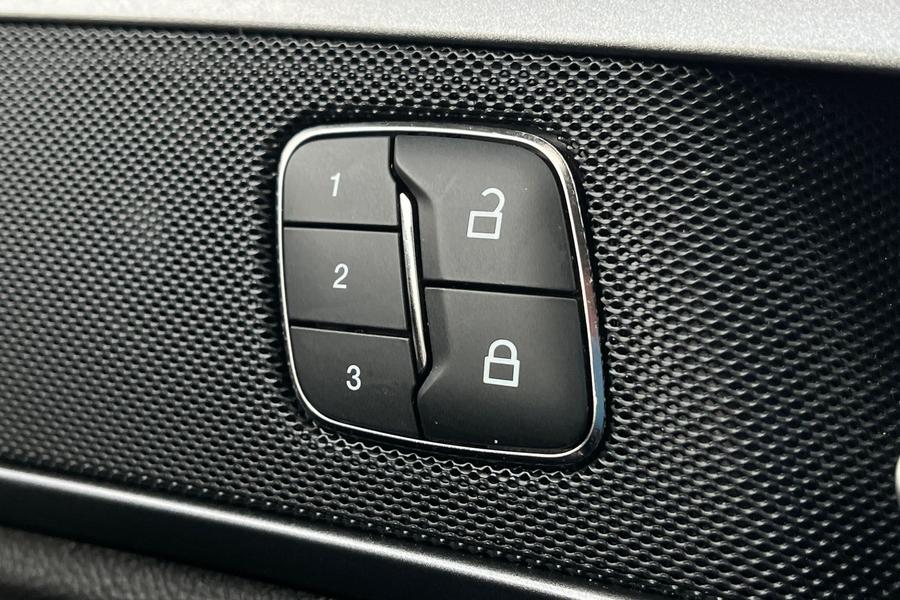 Ford MONDEO Photo autoimg-698a4b3faec317057efc0ec58855f9573923c72f.jpg