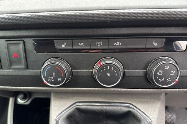 VOLKSWAGEN Transporter Photo 36