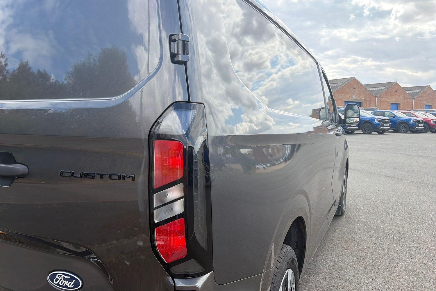 Ford TRANSIT CUSTOM Photo 21
