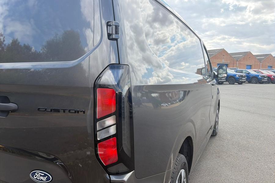 Ford TRANSIT CUSTOM Photo autoimg-698b1465df3dc986740b0b9140657026fc71d138.jpg