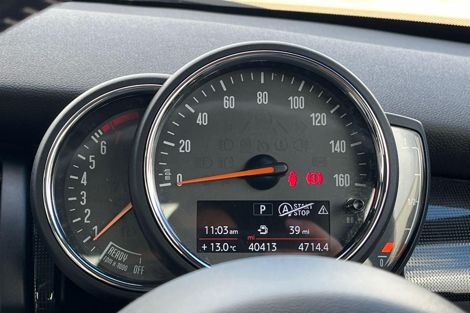 MINI HATCHBACK Photo 12