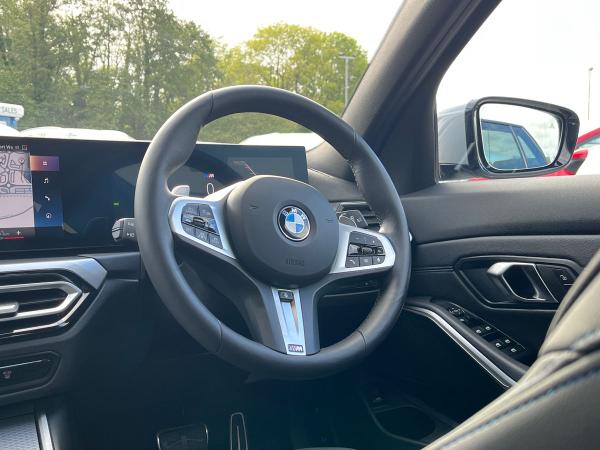 BMW 3 Series Photo autoimg-698ed07c07be813f16f8c34ffb1d0457d08565b2.jpg