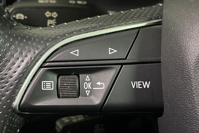 AUDI Q3 Photo 16