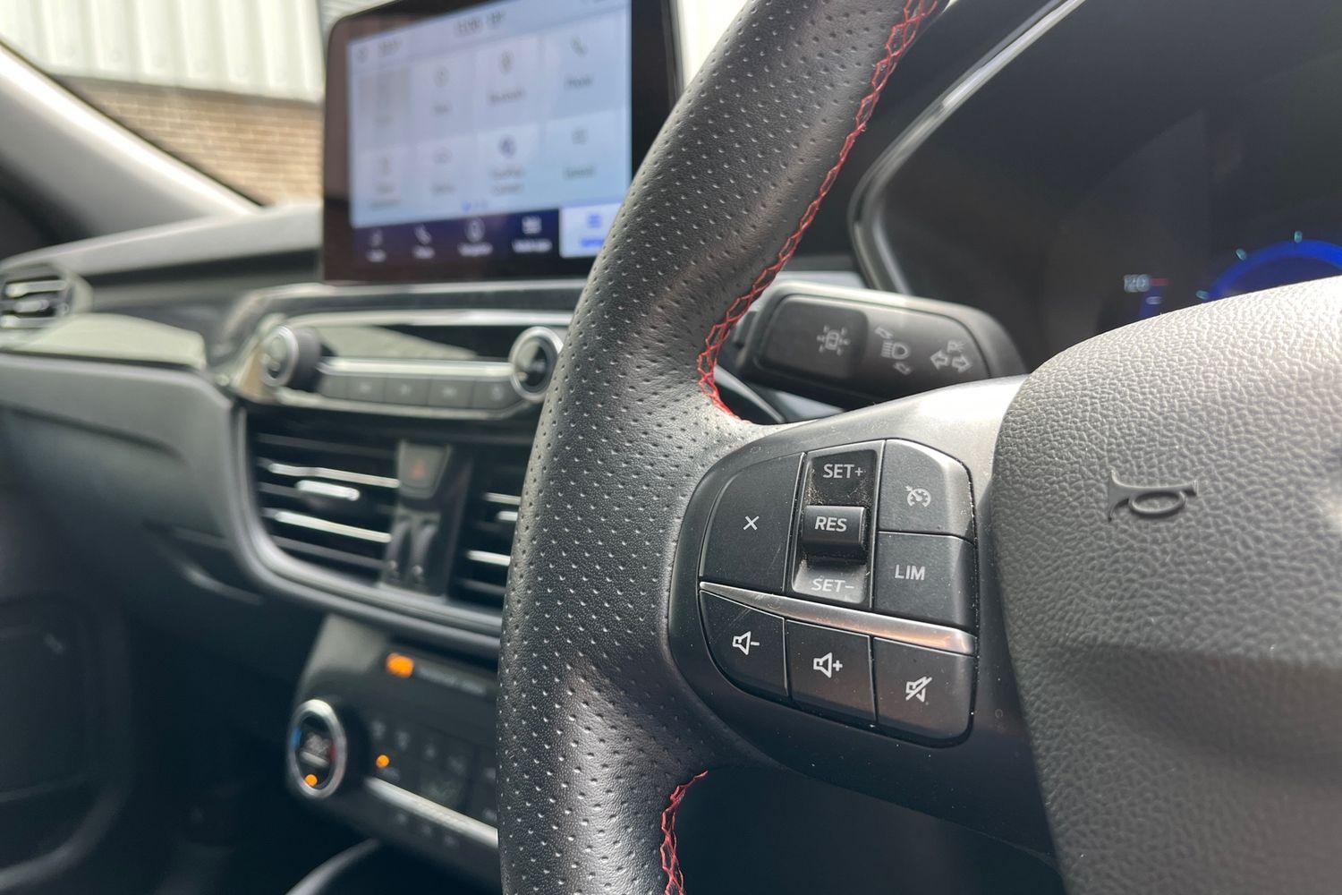 Ford KUGA Photo 29