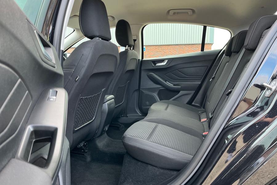 Ford FOCUS Photo autoimg-699d24930f03d26124eedc4090284673874190be.jpg