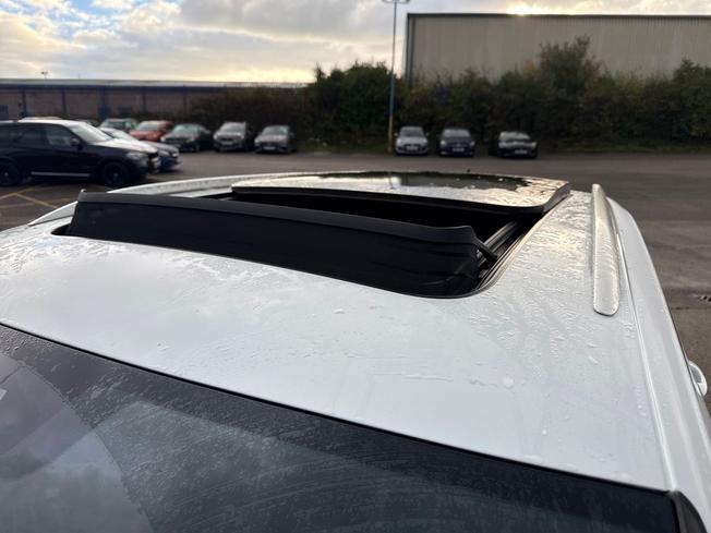 VOLKSWAGEN Tiguan Photo 41
