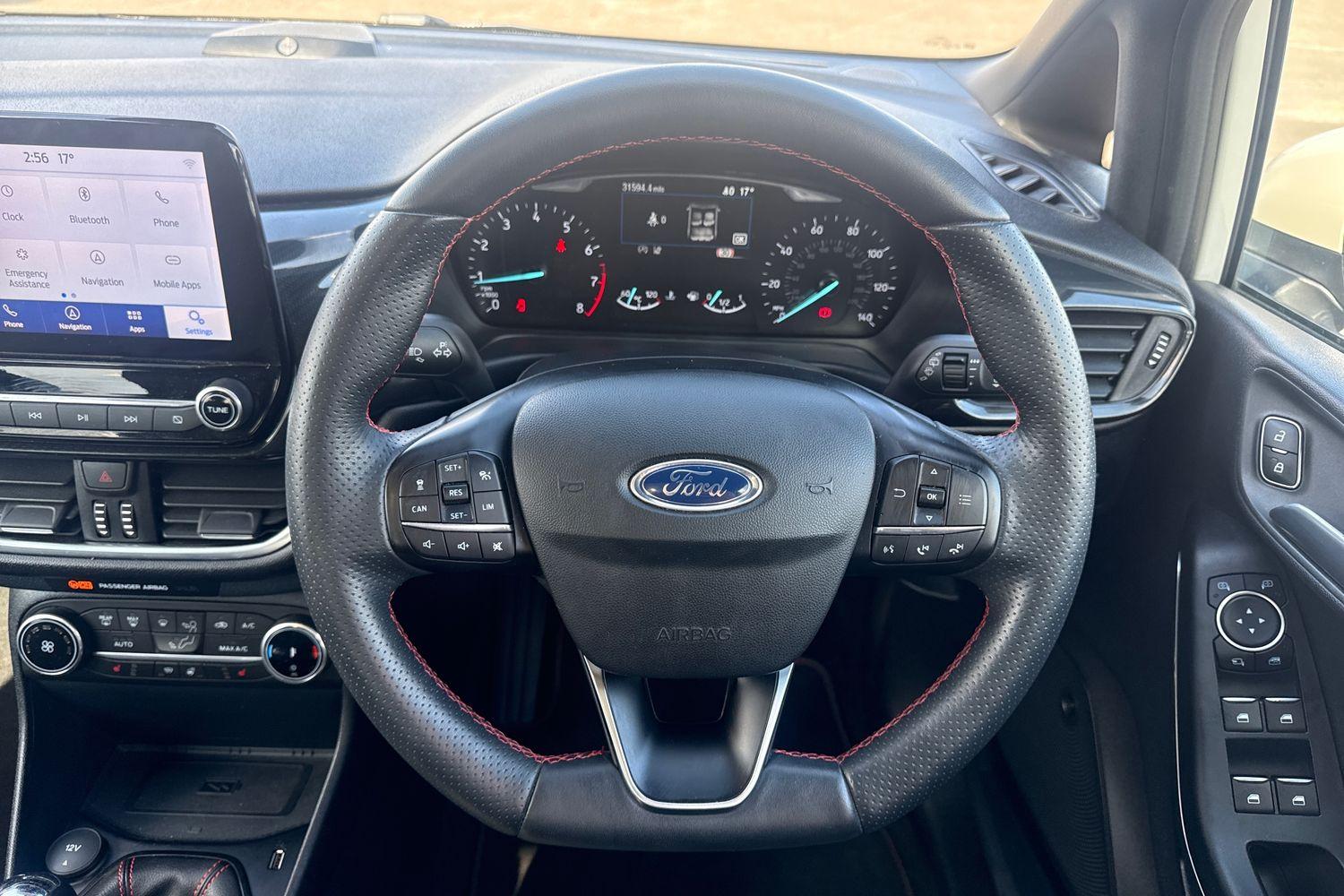 Ford FIESTA Photo 11