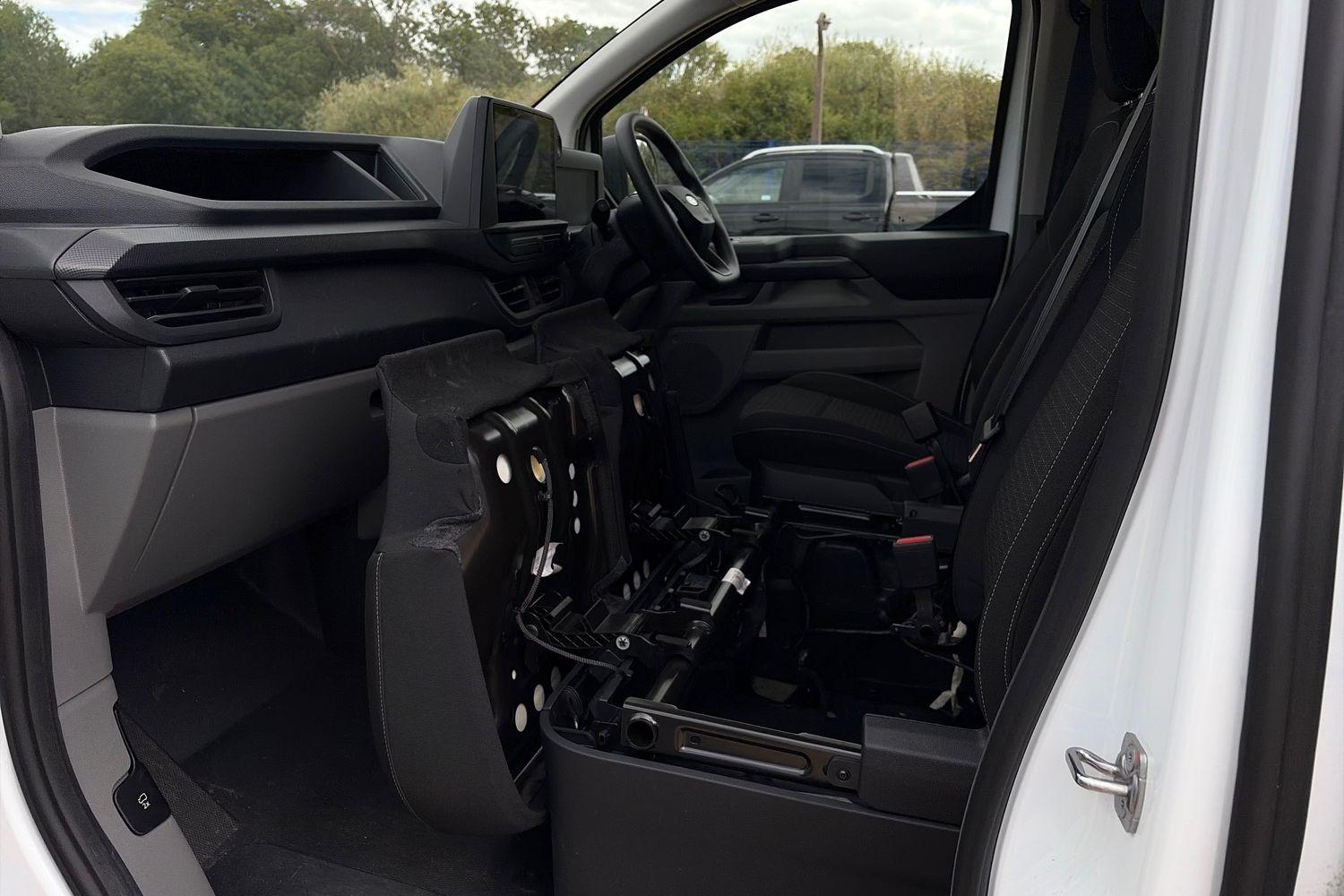 Ford TRANSIT CUSTOM Photo 38