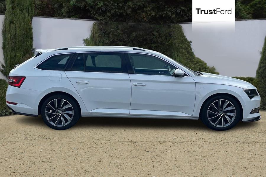 Skoda SUPERB Photo autoimg-69ab46372079e3748de0046fb39c32759eaa7753.jpg