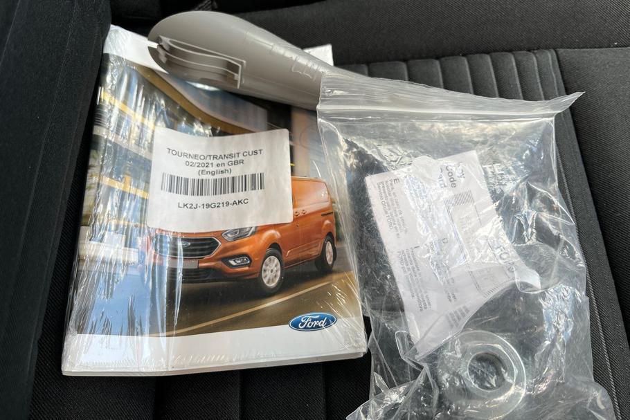 Used Ford TRANSIT CUSTOM MJ22KBU 37