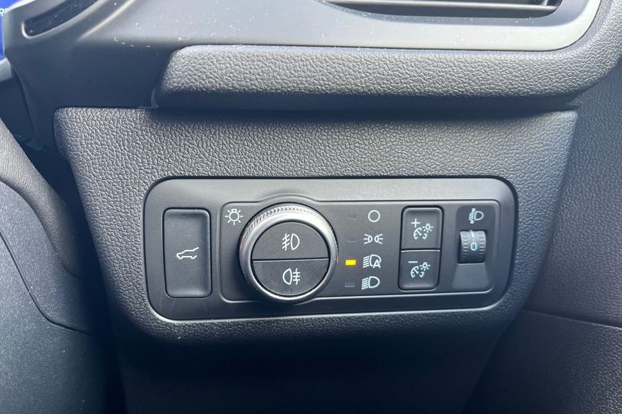 Ford Kuga Photo autoimg-69ae050741444359961666d835ebb88058f0bb51.jpg
