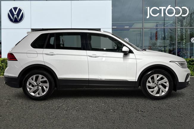 VOLKSWAGEN Tiguan Photo 4